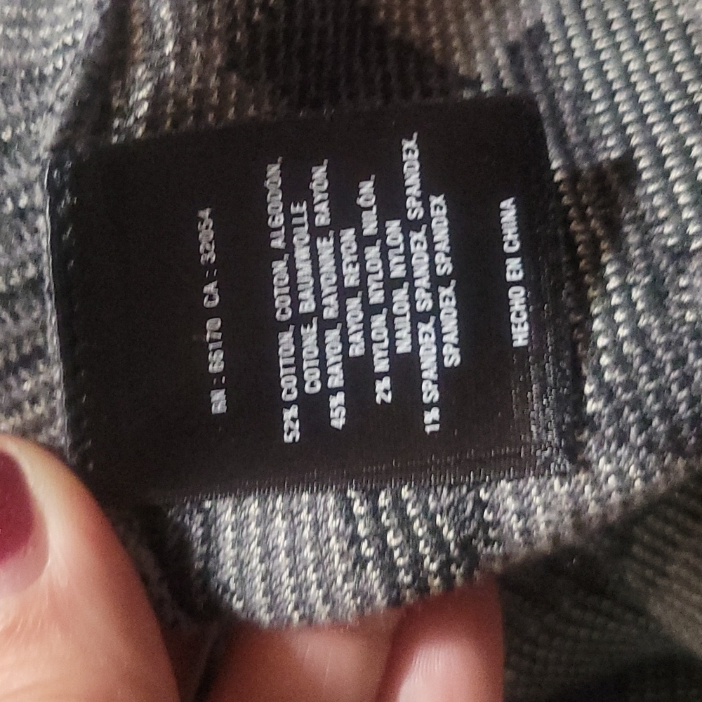 Moth Gray Sweater Knit Geometric Skirt Size XSmall NWT - Picture 5 of 5
